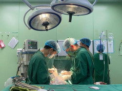 Người đàn ông hai lần thủng ruột vì cùng một nguyên nhân