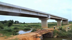 Tỉnh Nghệ An yêu cầu đẩy nhanh tiến độ thi công các dự án giao thông
