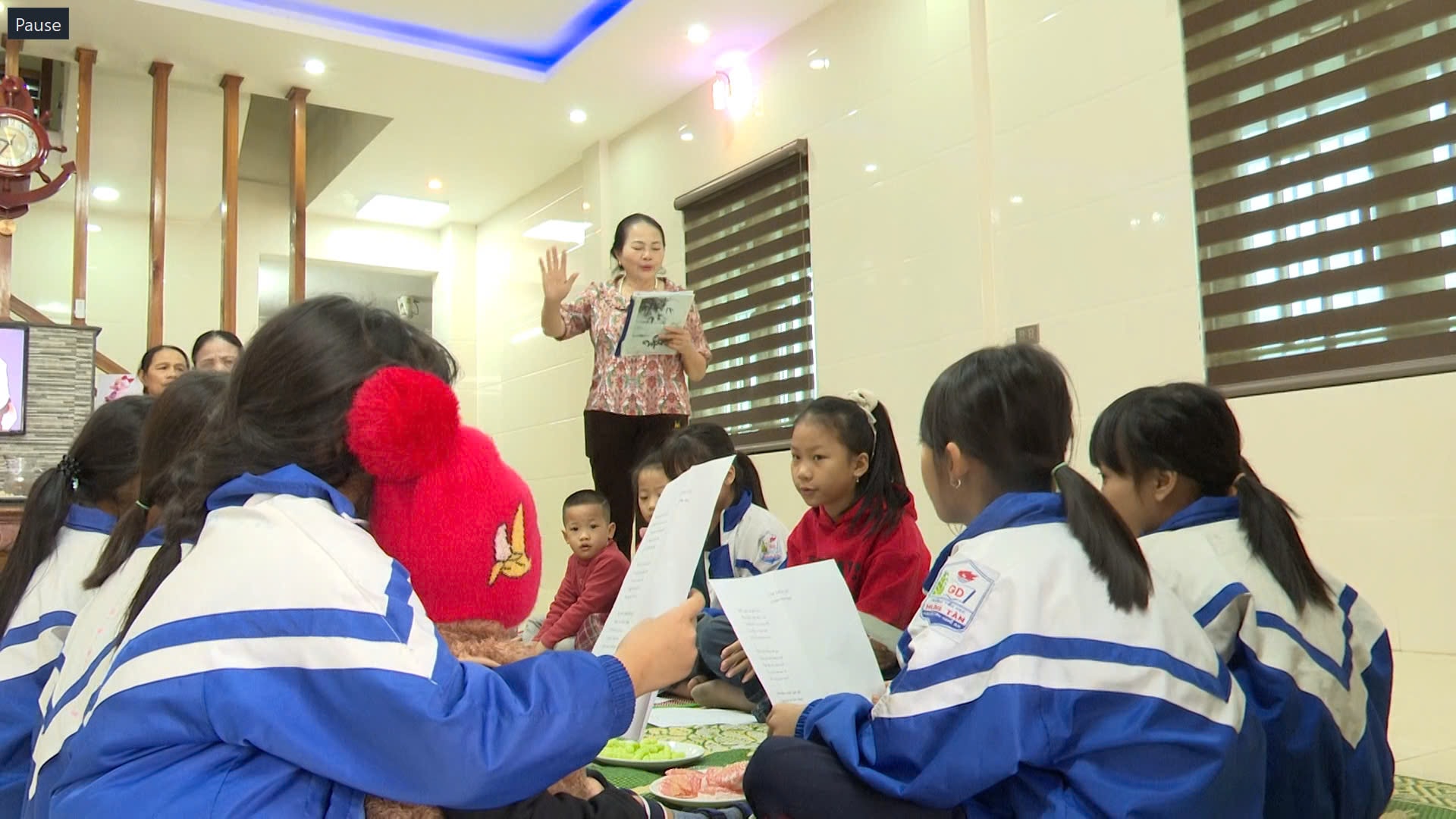 Nghệ nhân Nguyễn Thị Thuận với giấc mơ đưa Dân ca ví, giặm bay xa