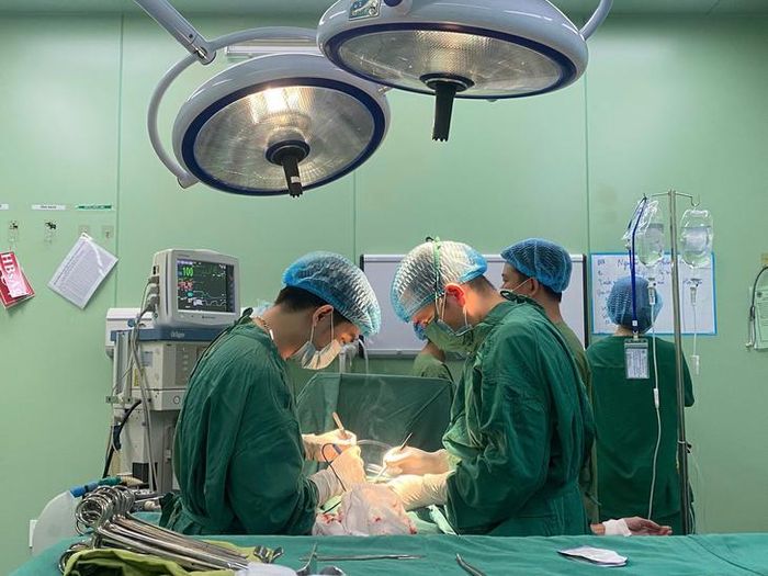 Người đàn ông hai lần thủng ruột vì cùng một nguyên nhân