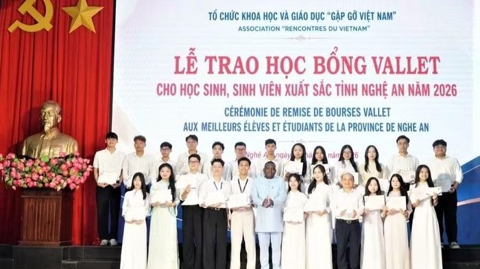 116 học sinh, sinh viên ưu tú của Nghệ An nhận học bổng Vallet