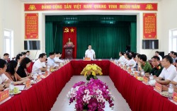 Chủ tịch UBND tỉnh Nguyễn Đức Trung làm việc với Ban Thường vụ Huyện ủy Hưng Nguyên
