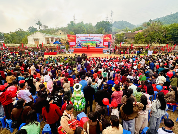 Xuân ấm nơi miền Tây xứ Nghệ