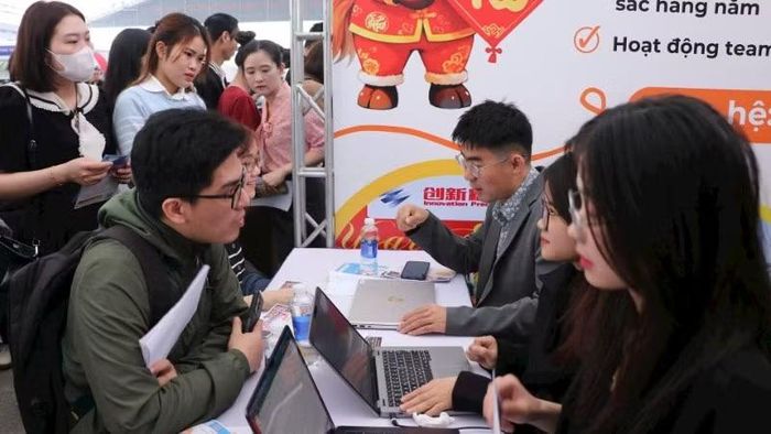 Nghệ An: Doanh nghiệp trong khu công nghiệp, khu kinh tế tuyển dụng thành công hơn 4.400 lao động